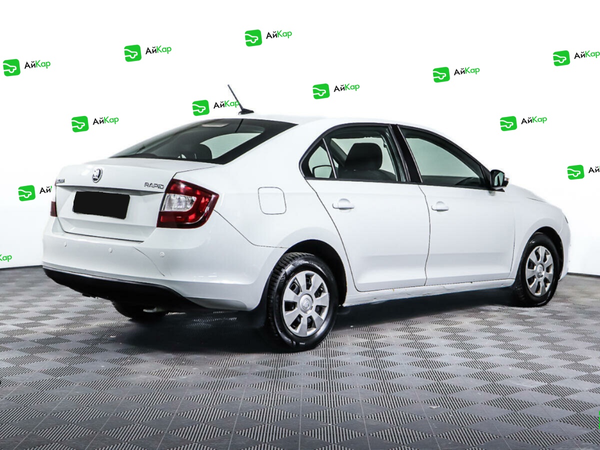 Skoda Rapid с пробегом — 2017 год. Фото: #4