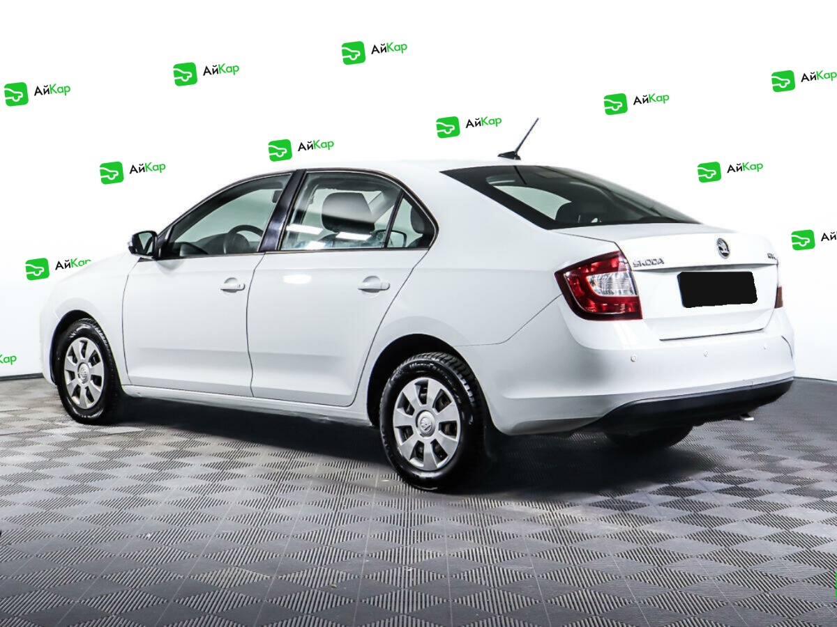 Skoda Rapid с пробегом — 2017 год. Фото: #6