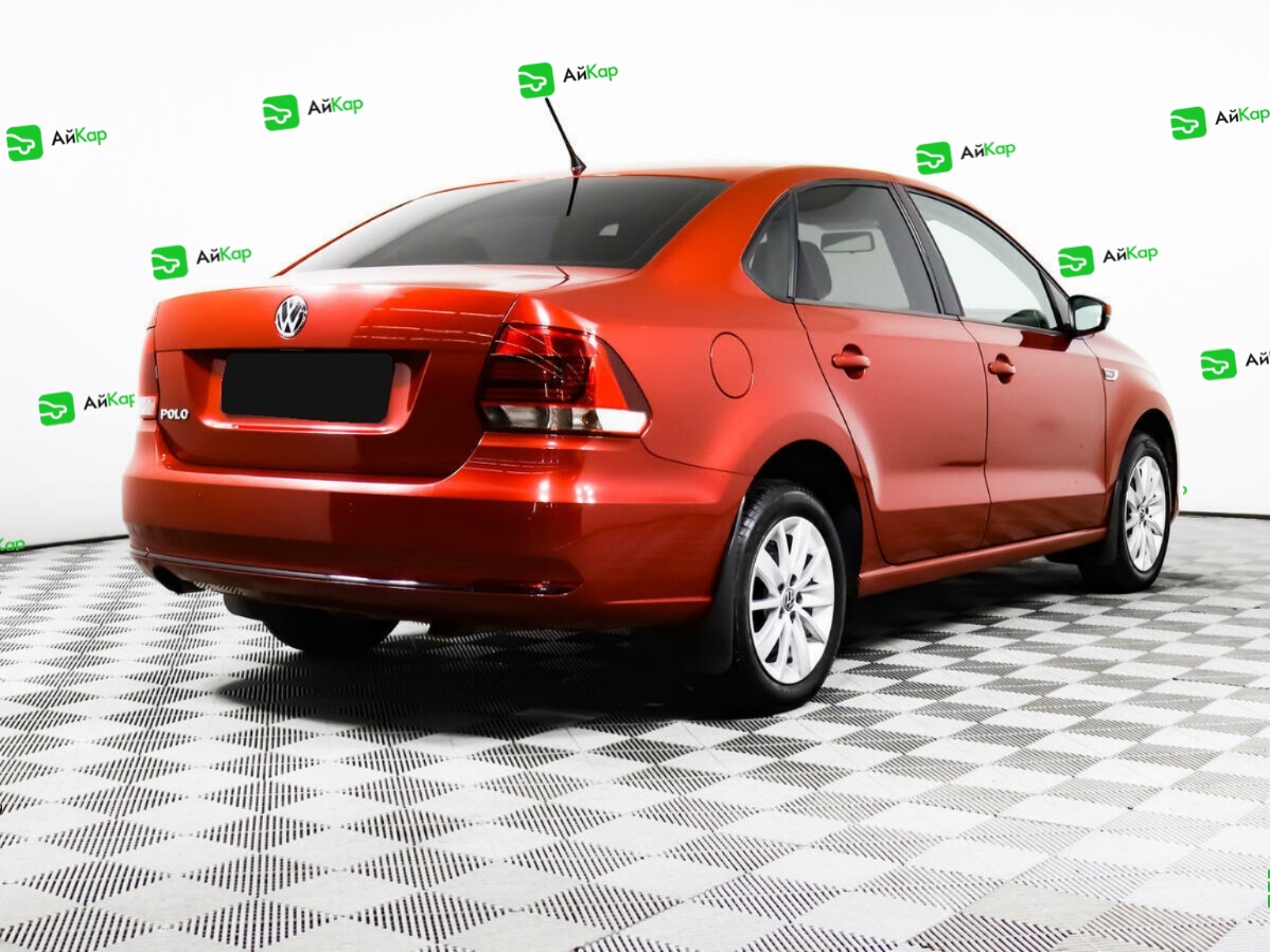 Volkswagen Polo с пробегом — 2015 год. Фото: #4