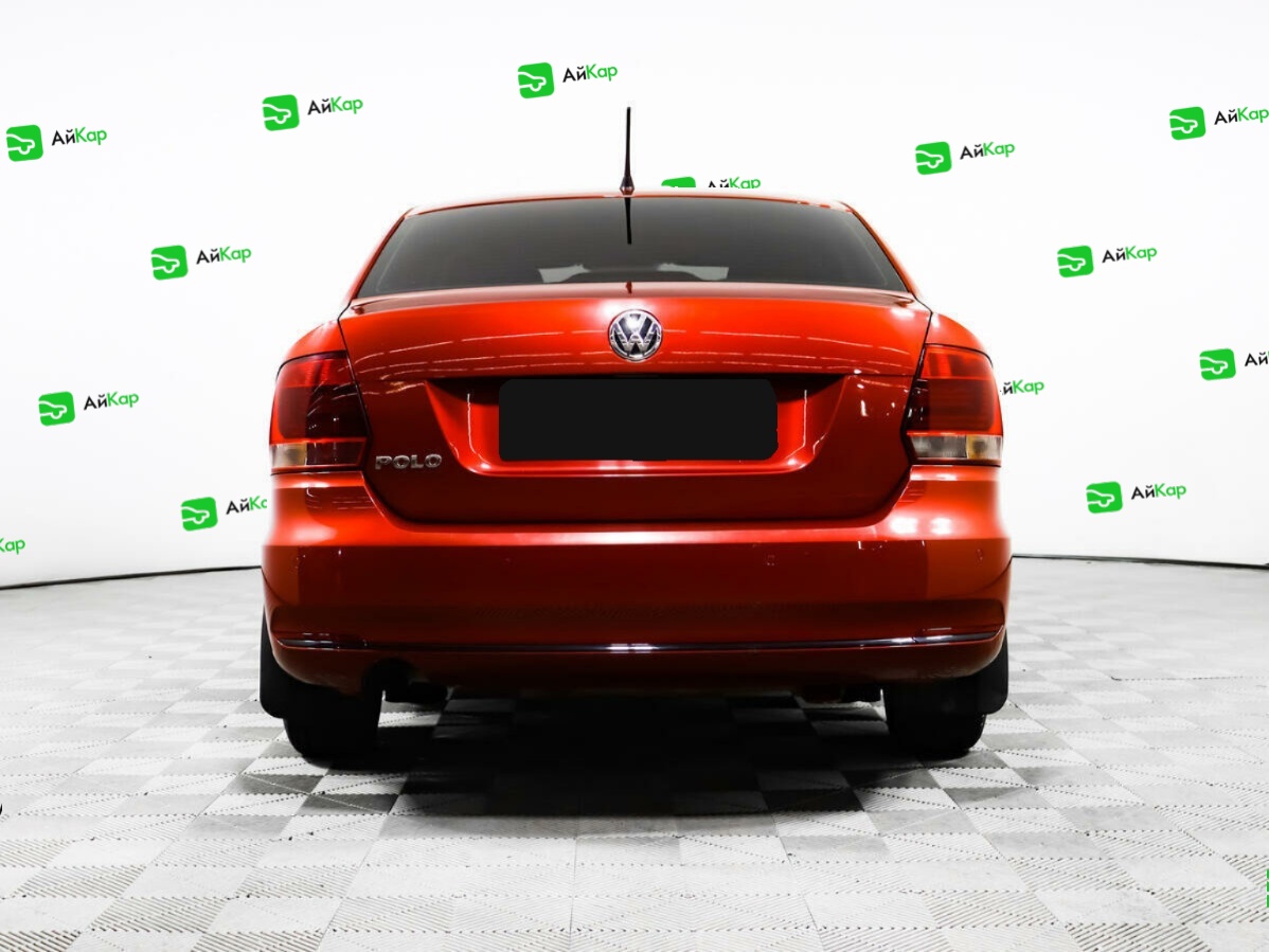 Volkswagen Polo с пробегом — 2015 год. Фото: #5