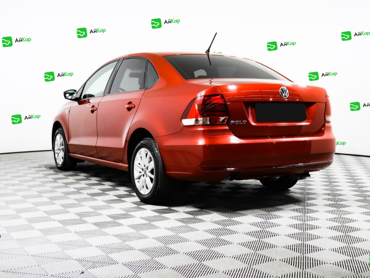 Volkswagen Polo с пробегом — 2015 год. Фото: #6
