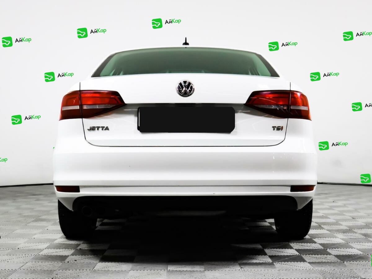 Volkswagen Jetta с пробегом — 2016 год. Фото: #4