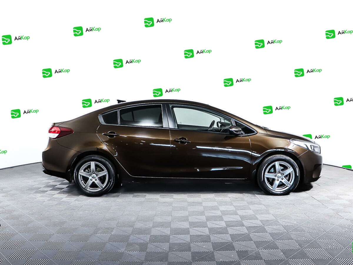 Kia Cerato с пробегом — 2017 год. Фото: #3