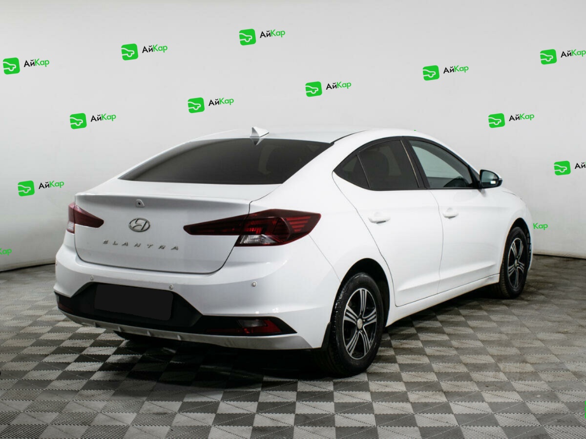 Hyundai Elantra с пробегом — 2019 год. Фото: #4