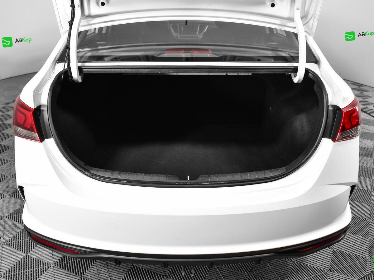 Hyundai Solaris с пробегом — 2021 год. Фото: #11