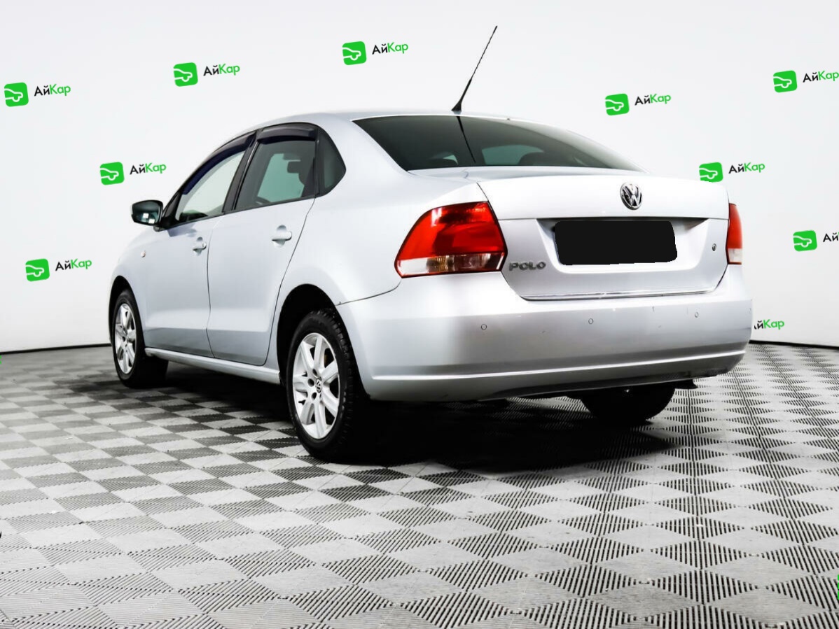 Volkswagen Polo с пробегом — 2012 год. Фото: #6