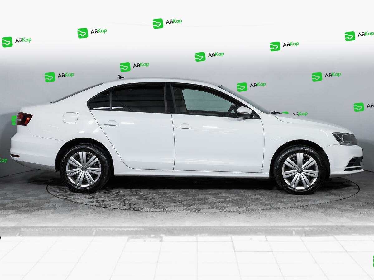 Volkswagen Jetta с пробегом — 2016 год. Фото: #3