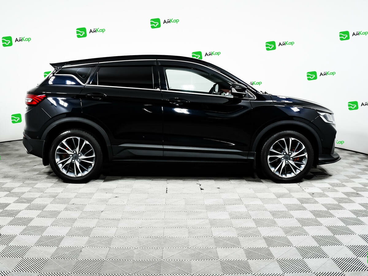 Geely Coolray с пробегом — 2022 год. Фото: #3