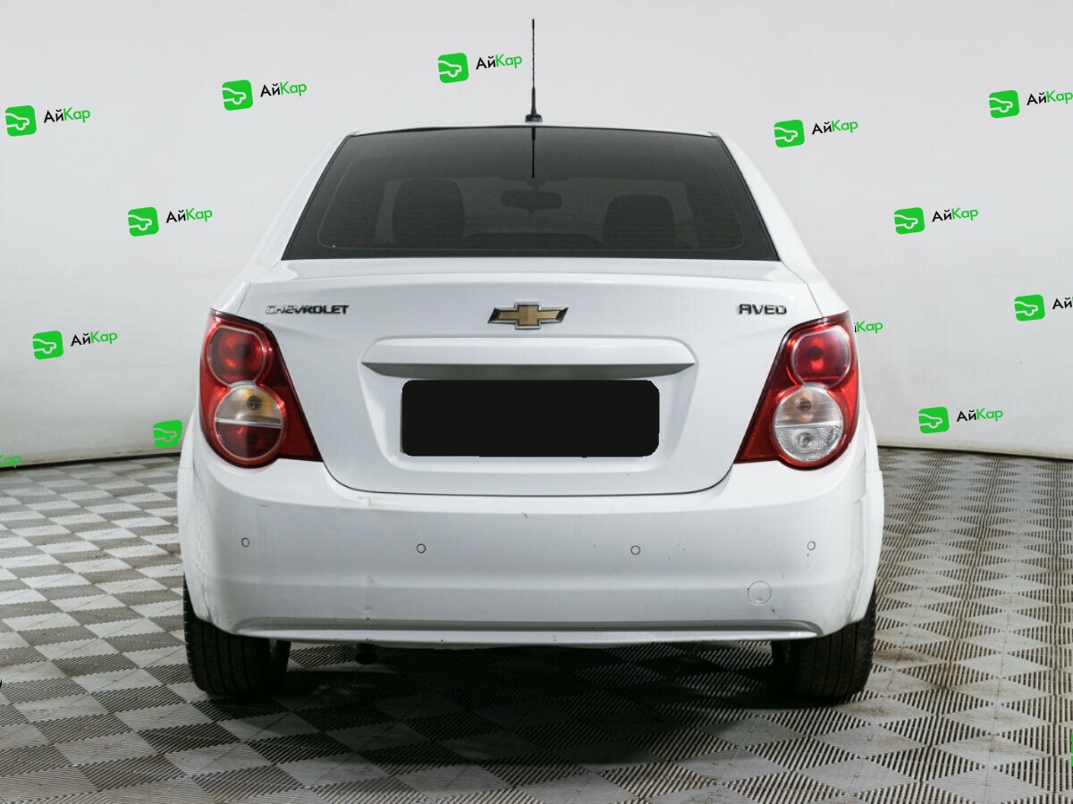 Chevrolet Aveo с пробегом — 2013 год. Фото: #4