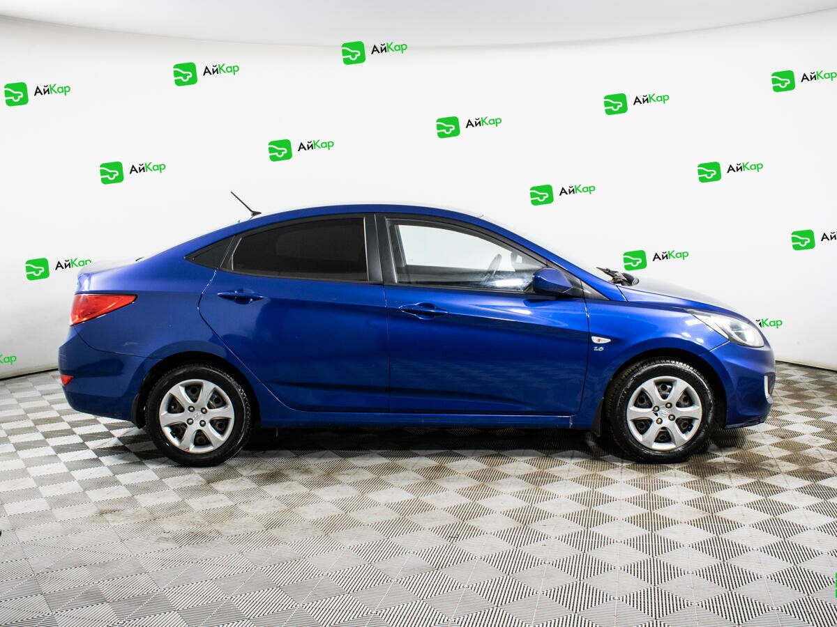 Hyundai Solaris с пробегом — 2012 год. Фото: #3