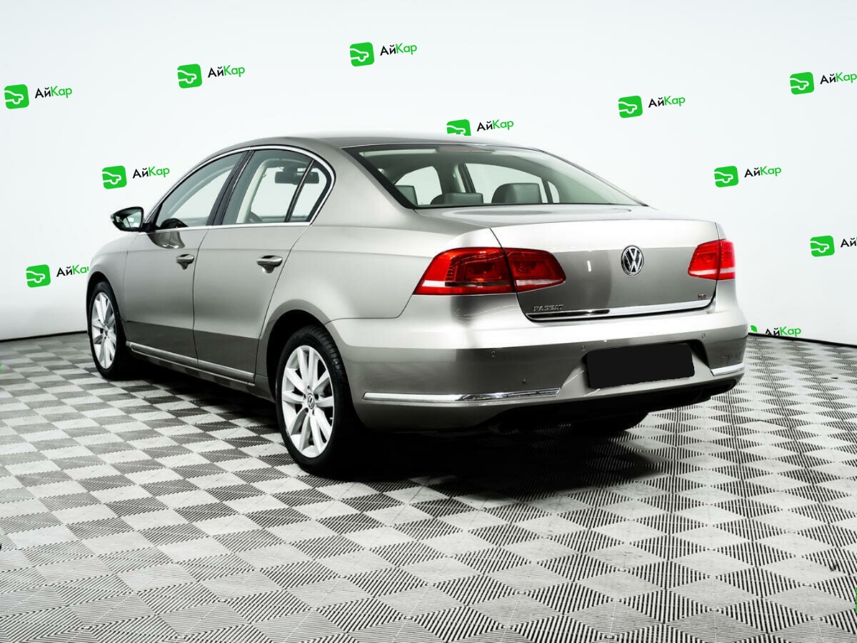 Volkswagen Passat с пробегом — 2012 год. Фото: #6