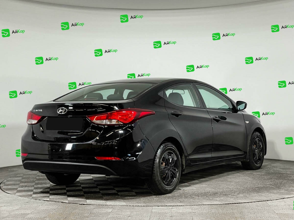 Hyundai Elantra с пробегом — 2015 год. Фото: #4
