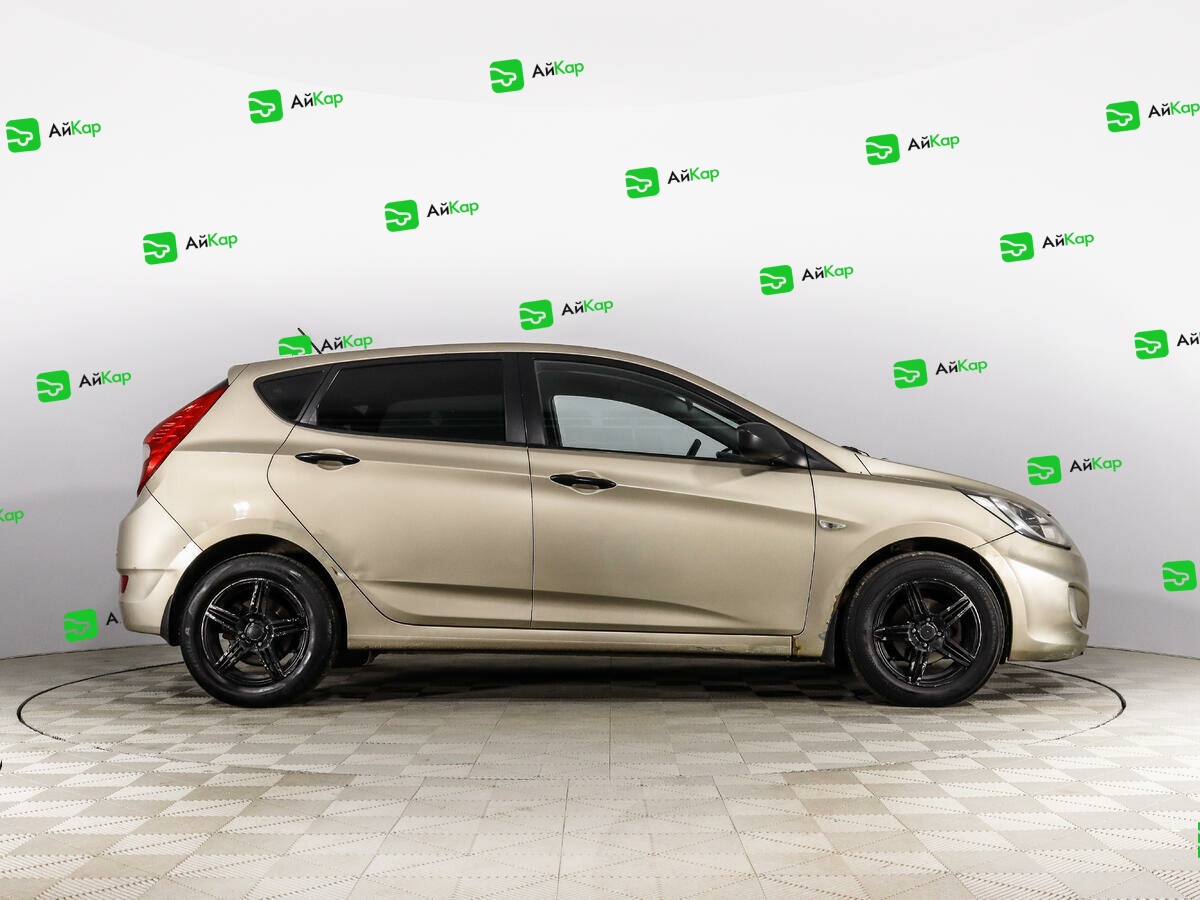 Hyundai Solaris с пробегом — 2013 год. Фото: #3