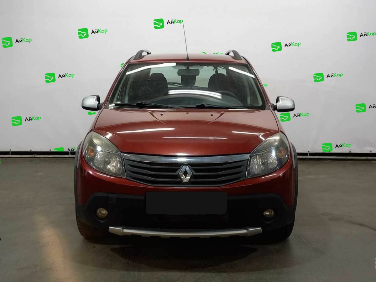 Renault Sandero с пробегом — 2012 год. Фото: #1