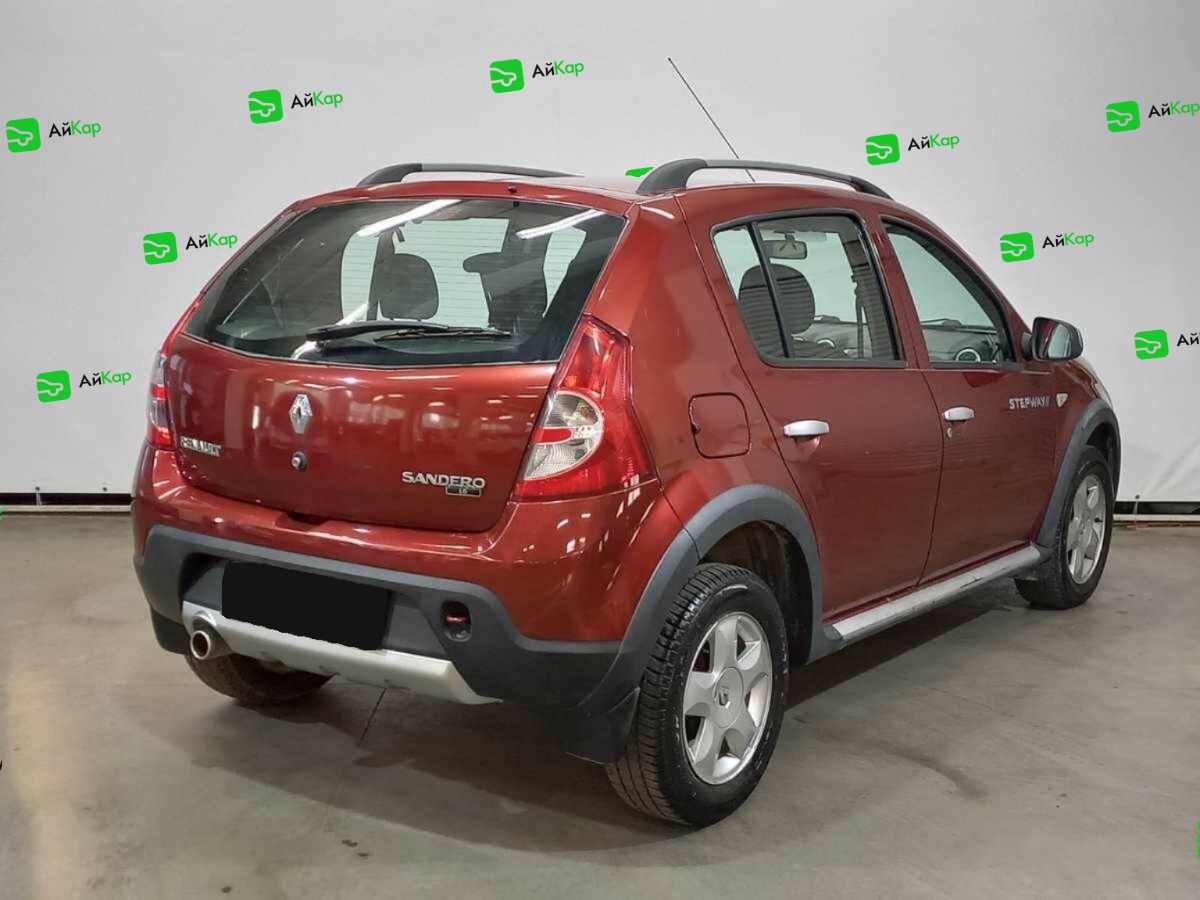 Renault Sandero с пробегом — 2012 год. Фото: #4