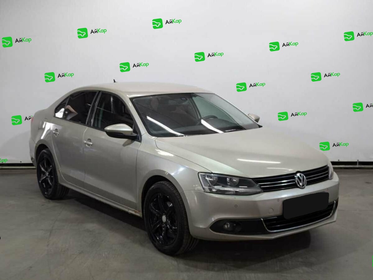 Volkswagen Jetta с пробегом — 2012 год. Фото: #2