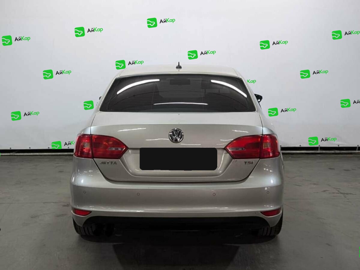 Volkswagen Jetta с пробегом — 2012 год. Фото: #4