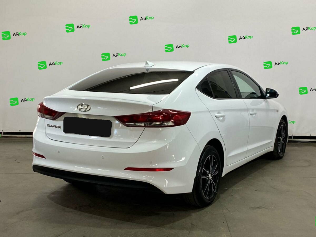 Hyundai Elantra с пробегом — 2017 год. Фото: #4