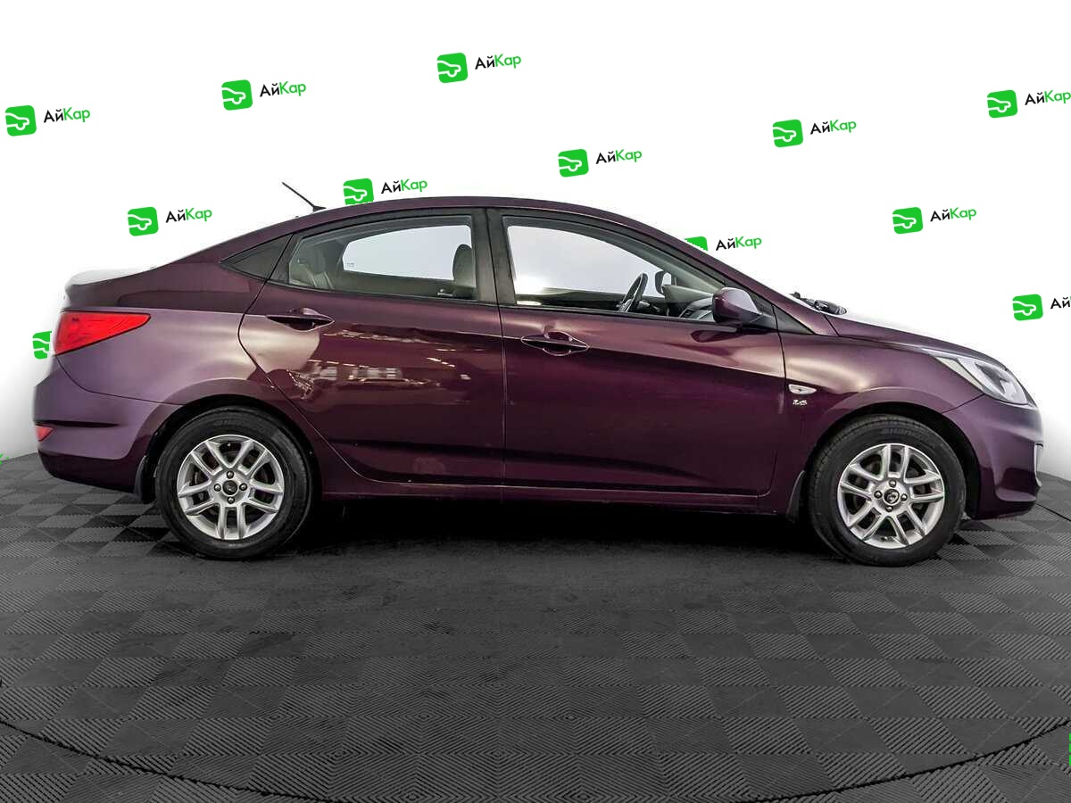 Hyundai Solaris с пробегом — 2012 год. Фото: #3