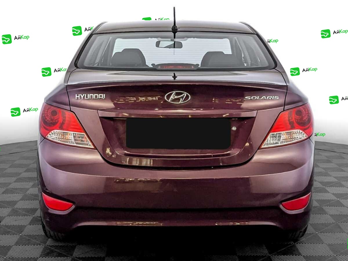 Hyundai Solaris с пробегом — 2012 год. Фото: #5