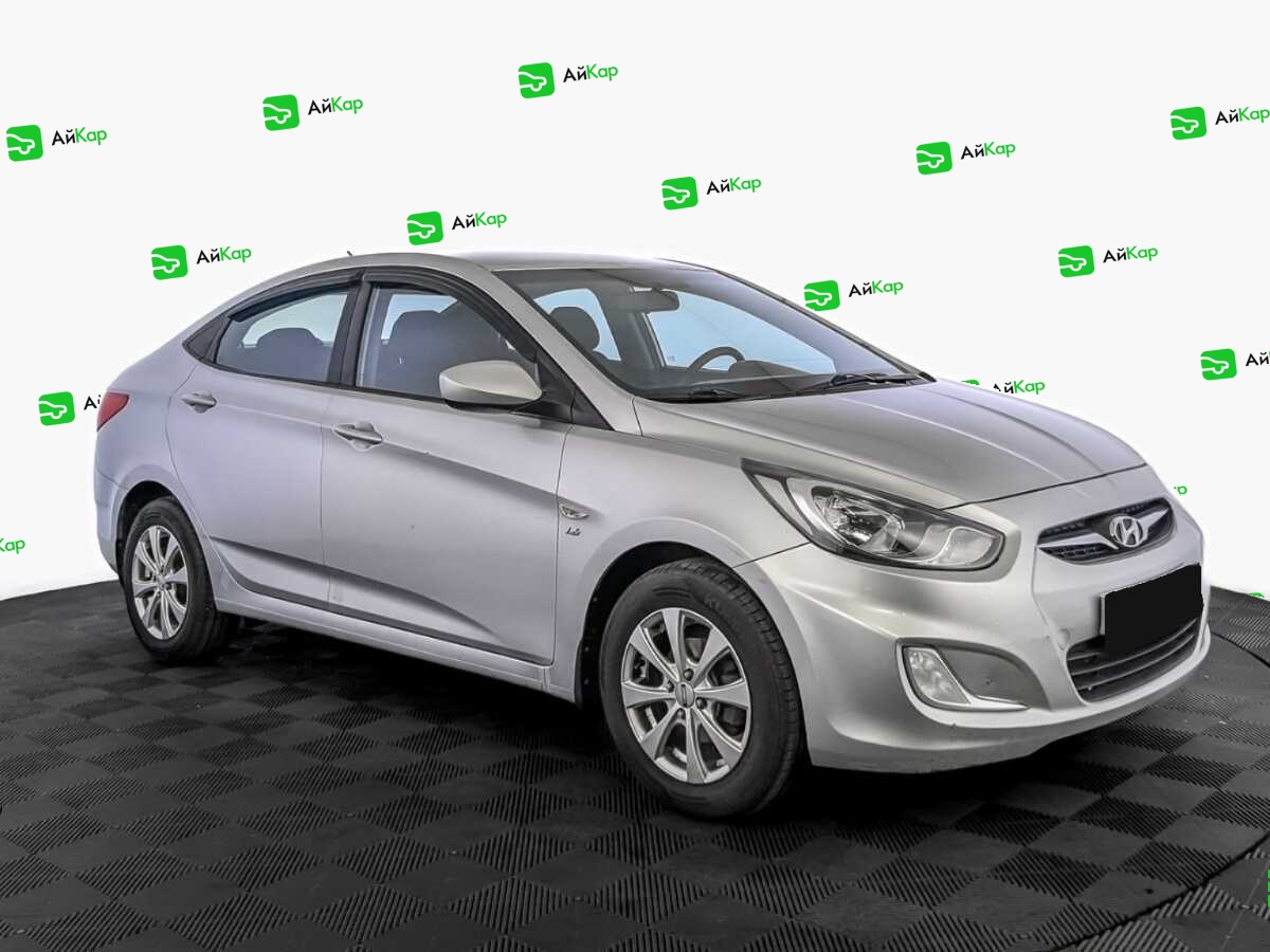 Hyundai Solaris с пробегом — 2012 год. Фото: #2