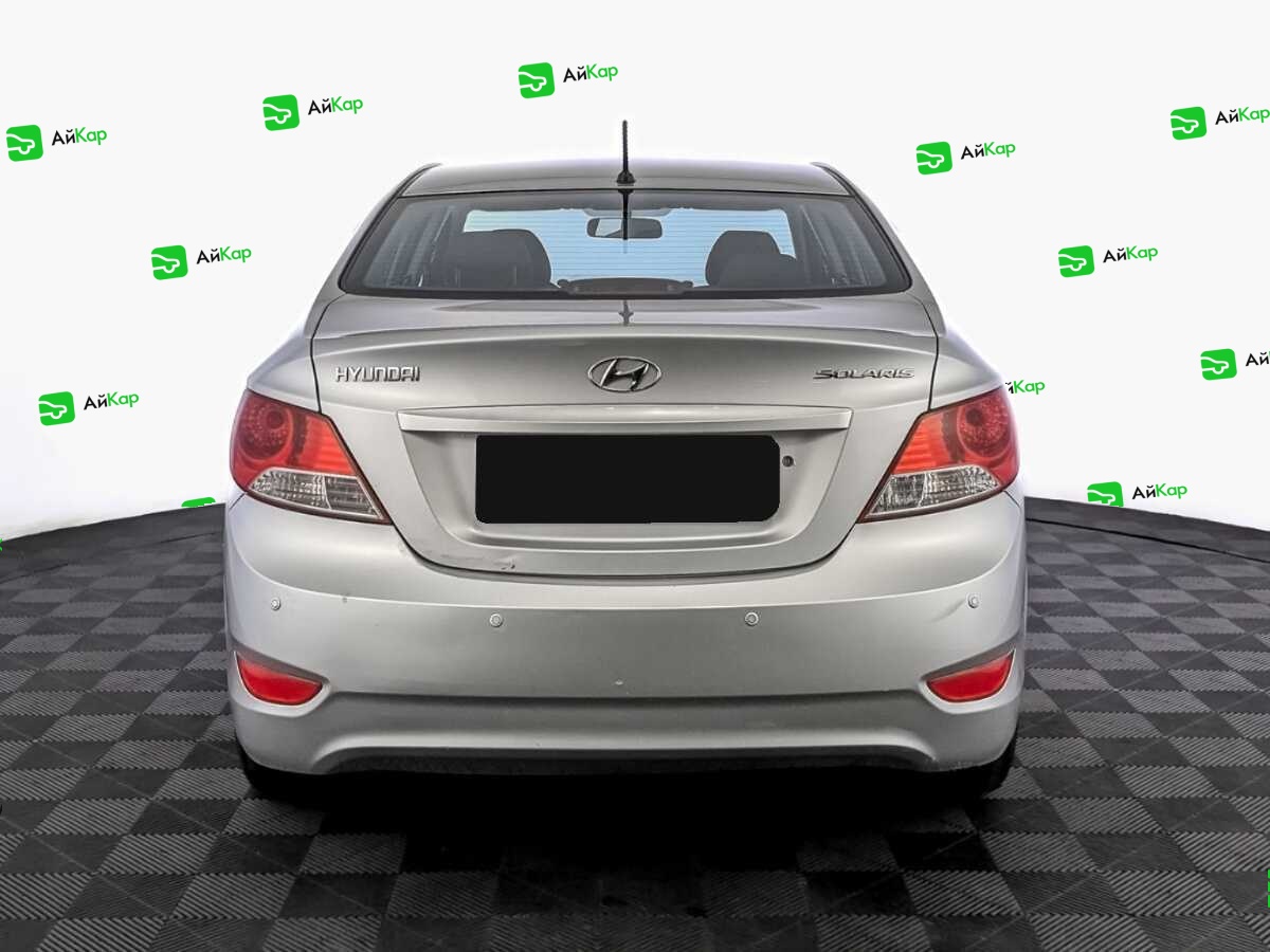 Hyundai Solaris с пробегом — 2012 год. Фото: #5