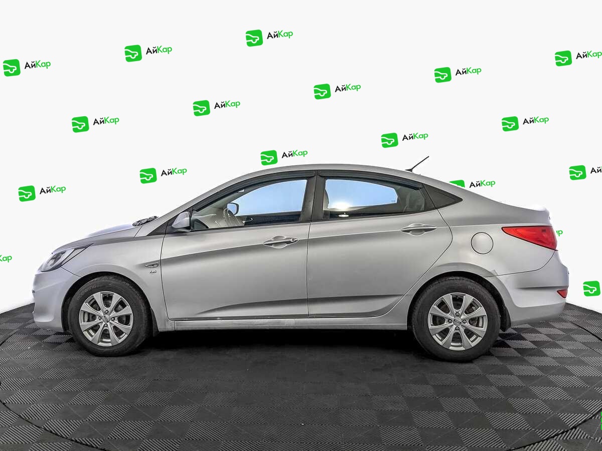 Hyundai Solaris с пробегом — 2012 год. Фото: #7