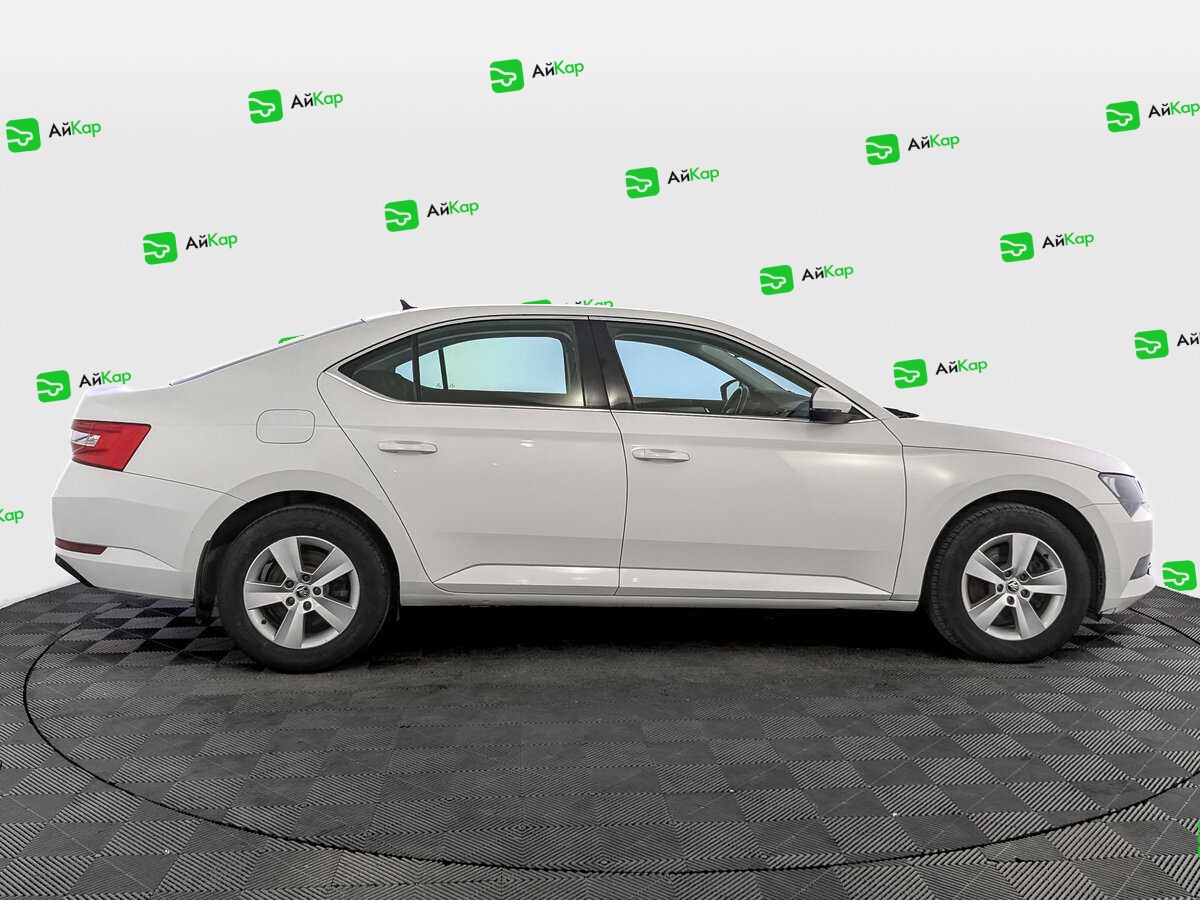 Skoda Superb с пробегом — 2017 год. Фото: #3