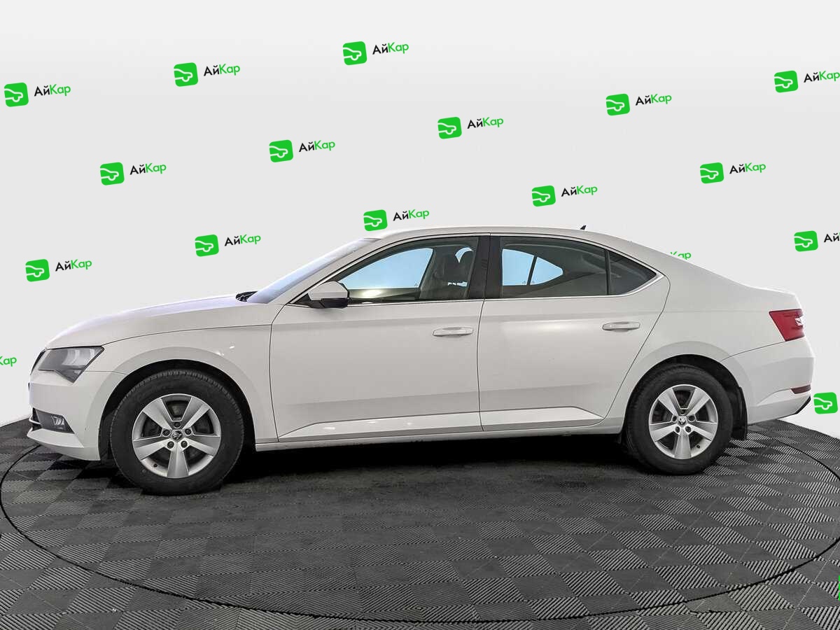 Skoda Superb с пробегом — 2017 год. Фото: #7