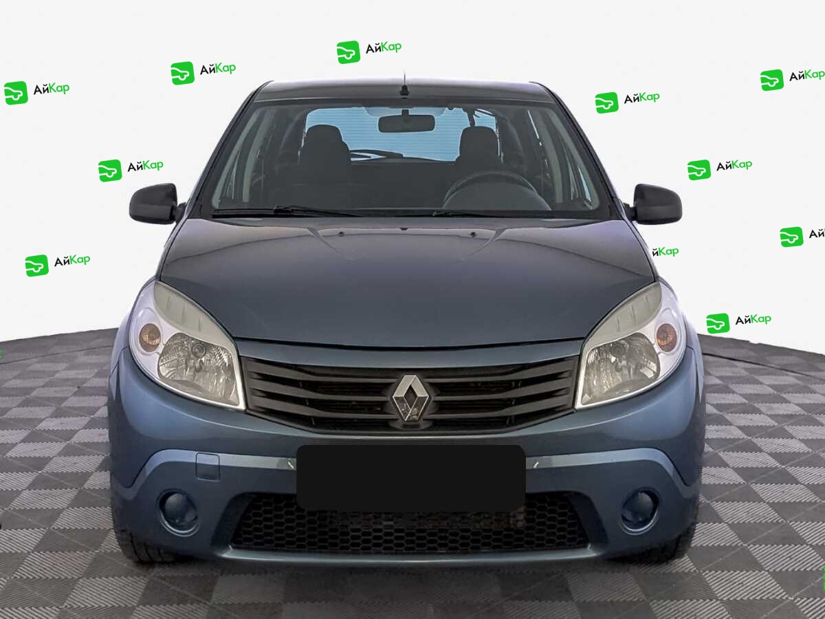 Renault Sandero с пробегом — 2012 год. Фото: #1