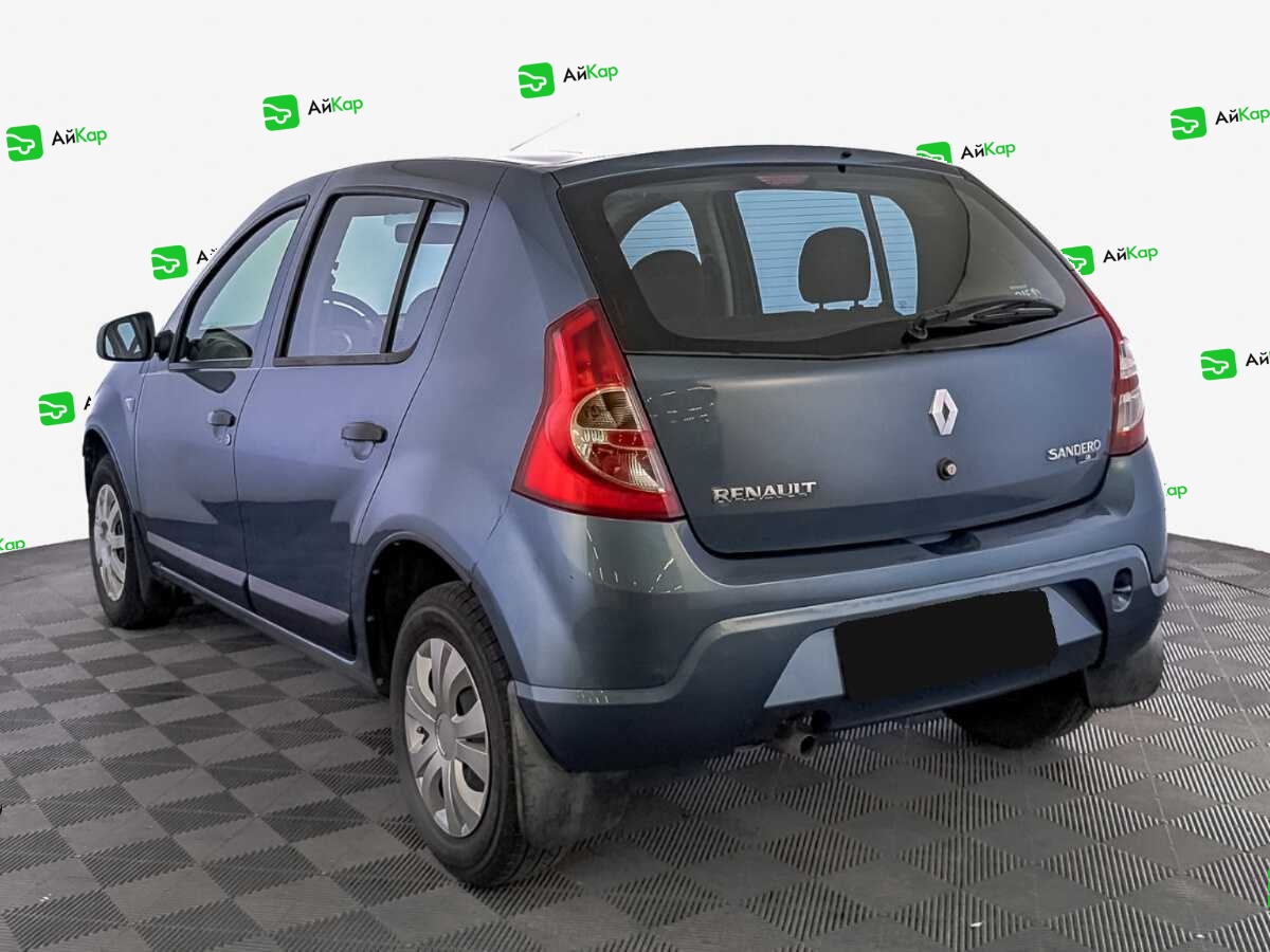 Renault Sandero с пробегом — 2012 год. Фото: #6