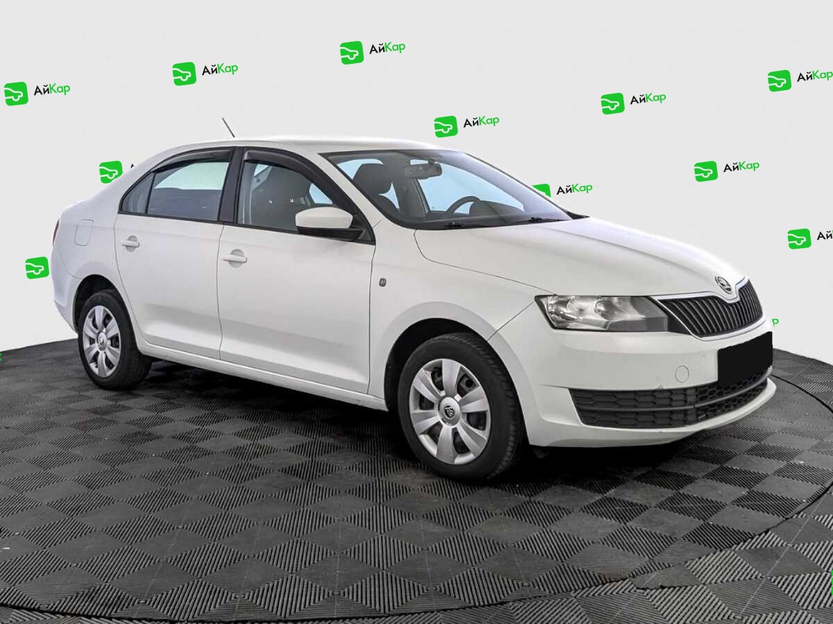 Skoda Rapid с пробегом — 2015 год. Фото: #2