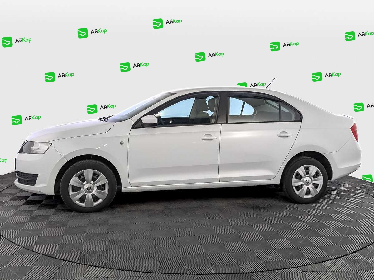Skoda Rapid с пробегом — 2015 год. Фото: #7