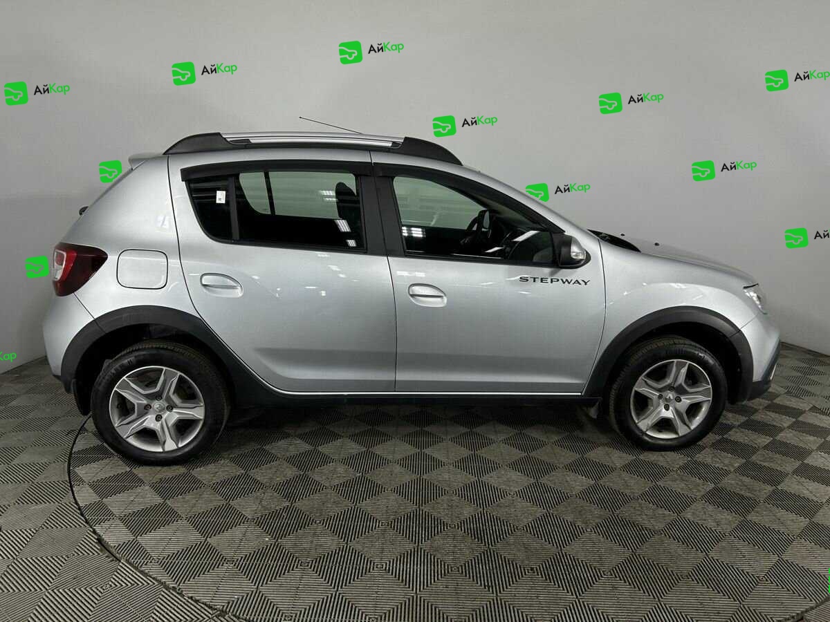 Renault Sandero с пробегом — 2021 год. Фото: #3