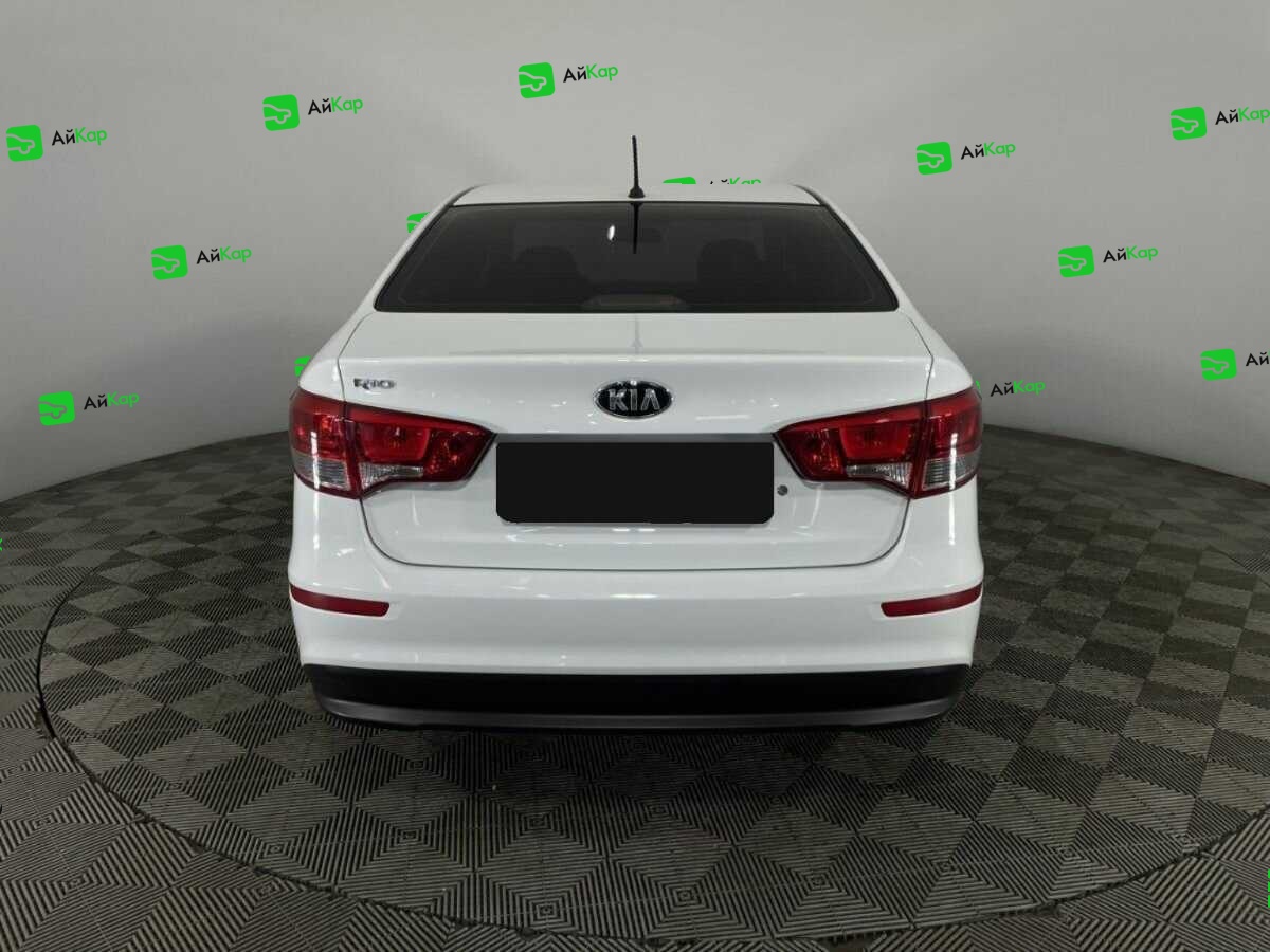 Kia Rio с пробегом — 2016 год. Фото: #1