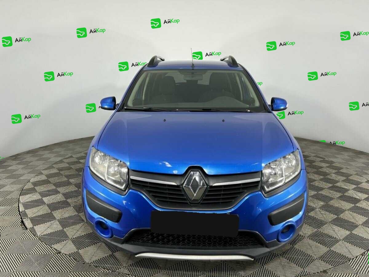 Renault Sandero с пробегом — 2016 год. Фото: #1
