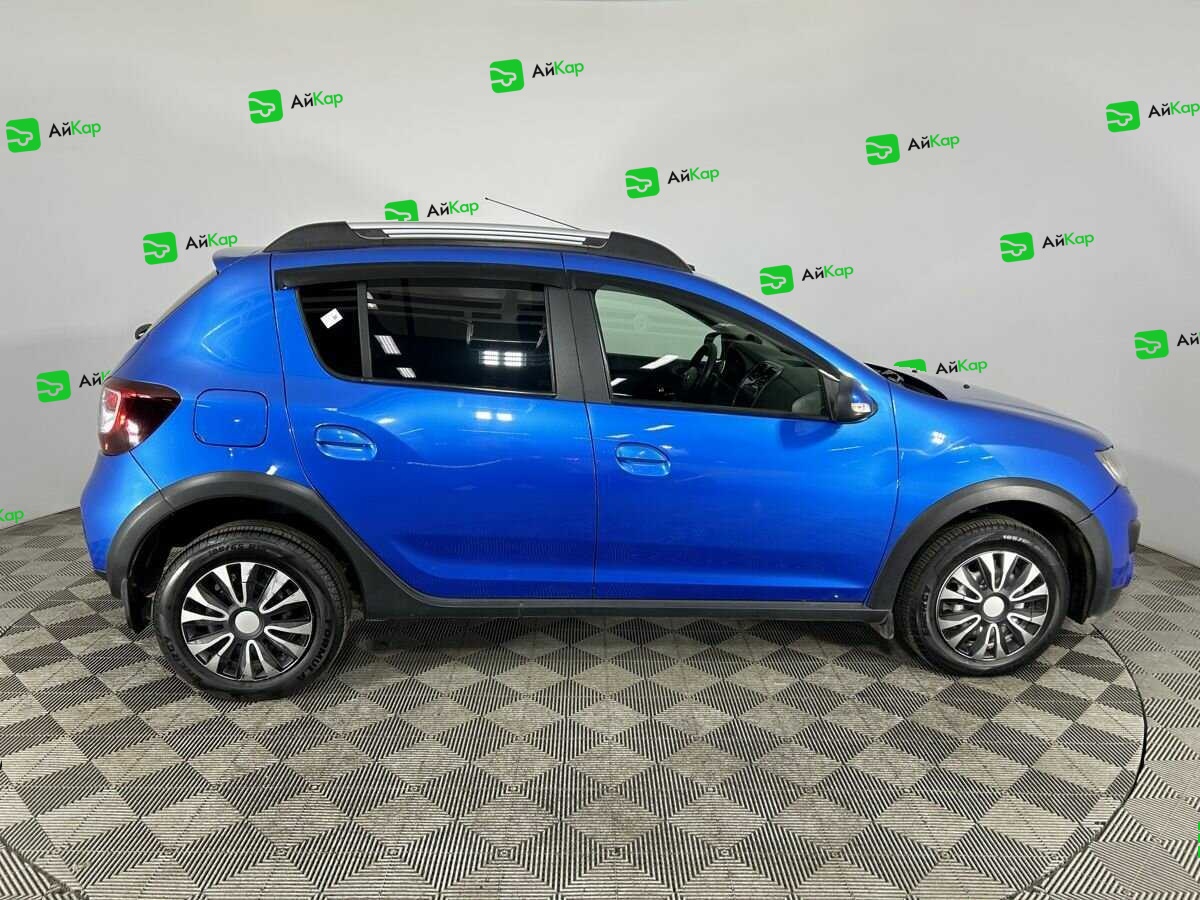 Renault Sandero с пробегом — 2016 год. Фото: #3