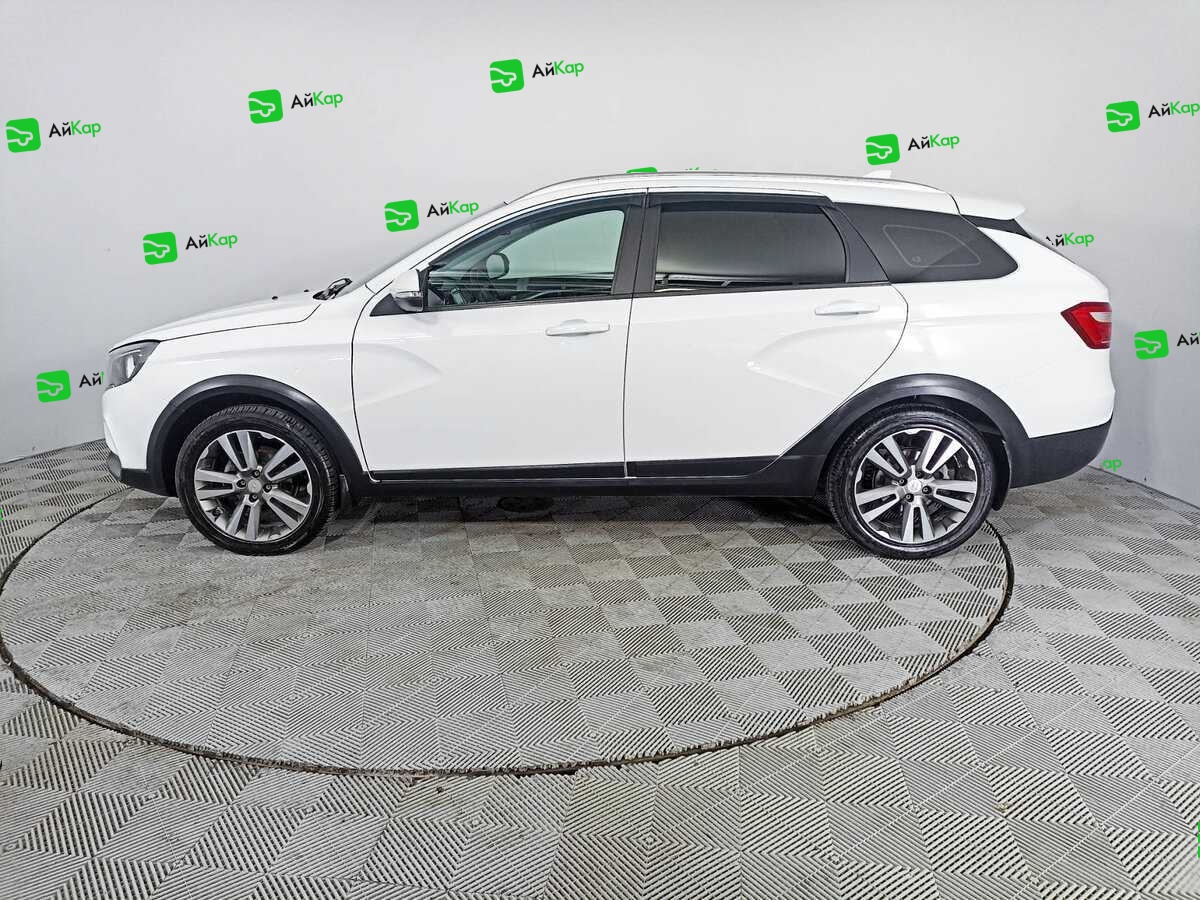 Lada (ВАЗ) Vesta с пробегом — 2017 год. Фото: #7