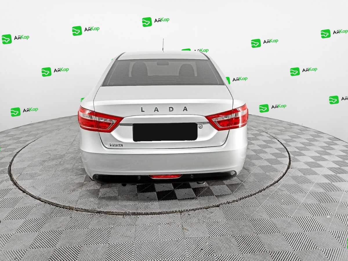 Lada (ВАЗ) Vesta с пробегом — 2015 год. Фото: #5