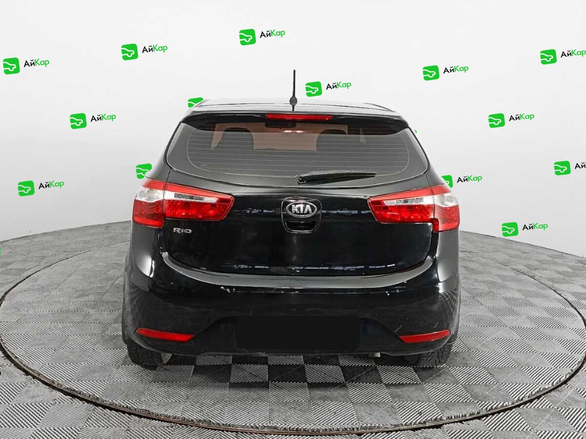 Kia Rio с пробегом — 2015 год. Фото: #4