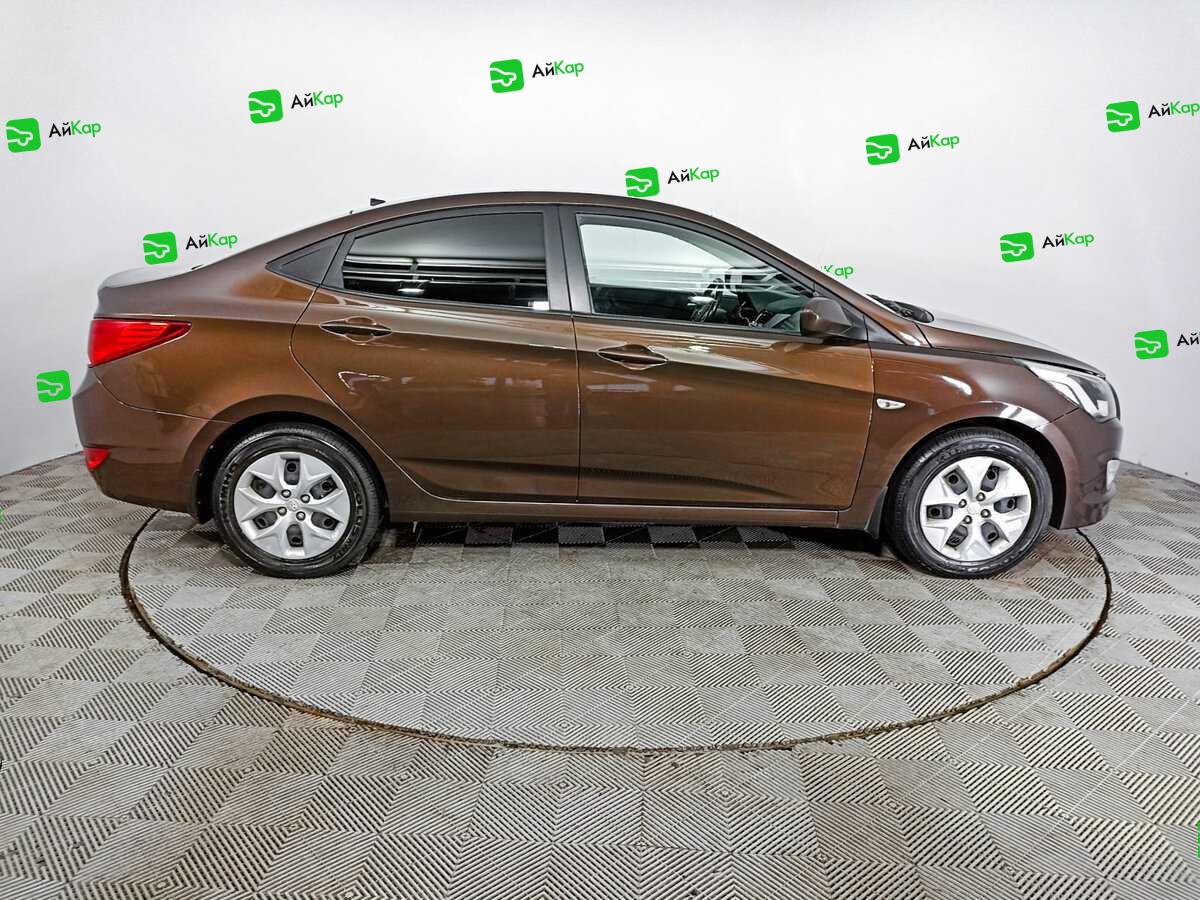 Hyundai Solaris с пробегом — 2015 год. Фото: #3