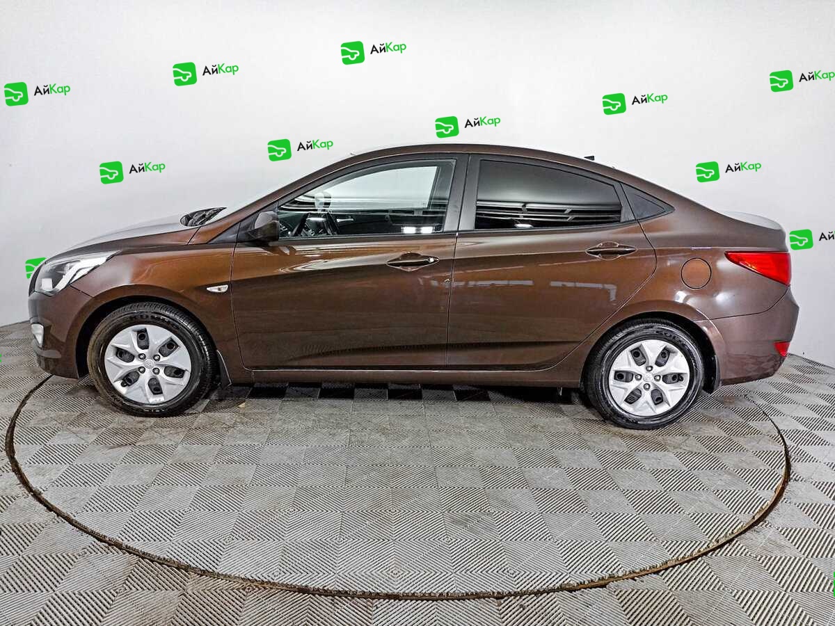 Hyundai Solaris с пробегом — 2015 год. Фото: #6