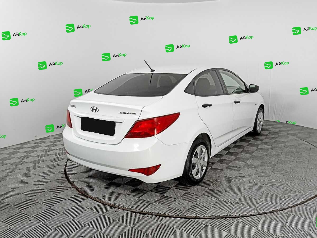 Hyundai Solaris с пробегом — 2015 год. Фото: #4