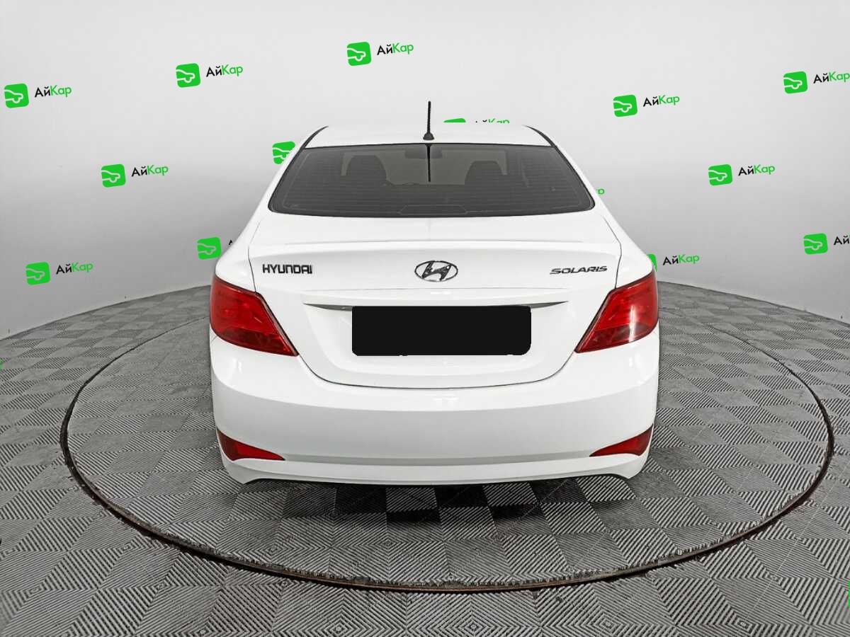 Hyundai Solaris с пробегом — 2015 год. Фото: #5