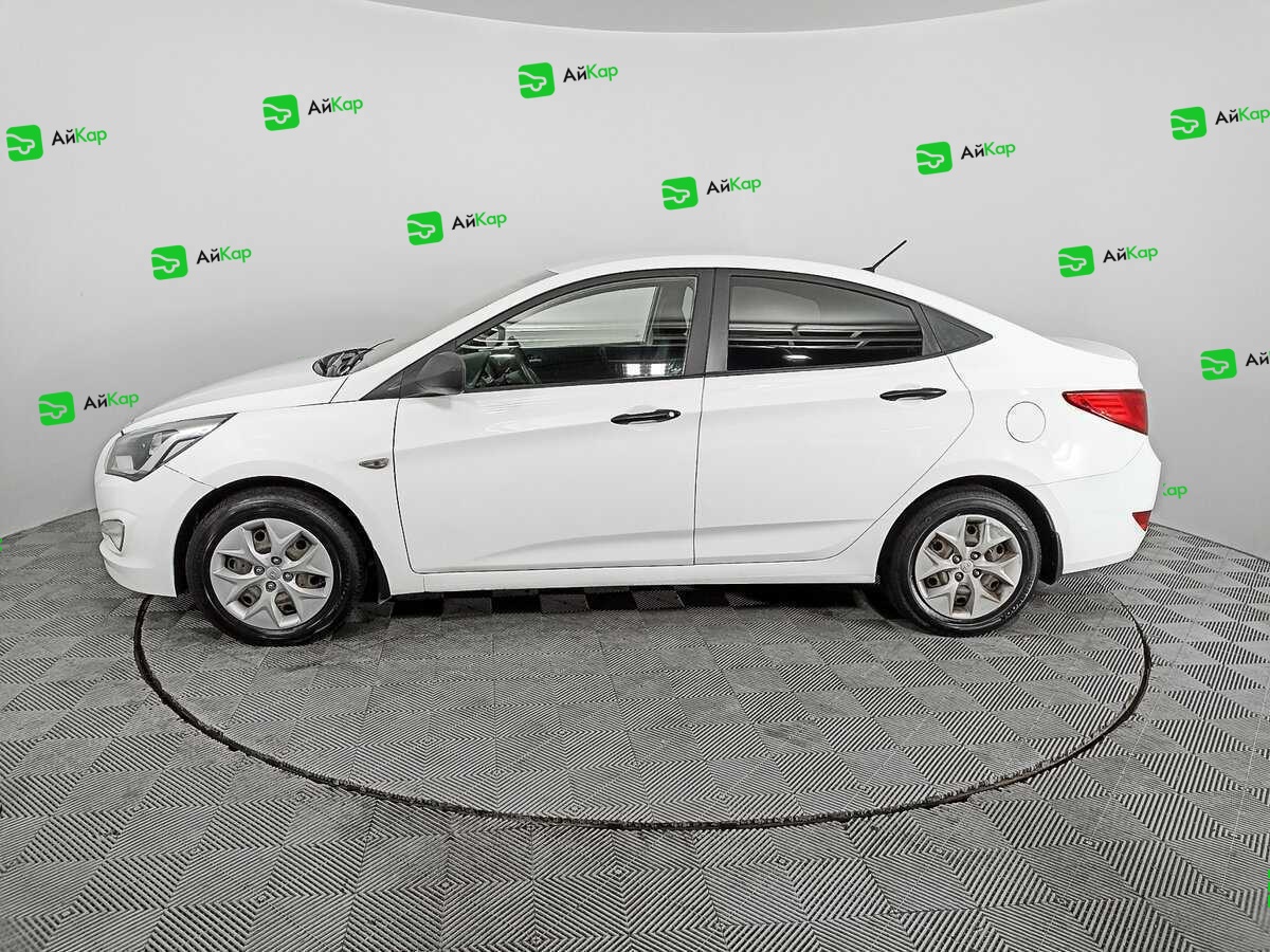 Hyundai Solaris с пробегом — 2015 год. Фото: #7