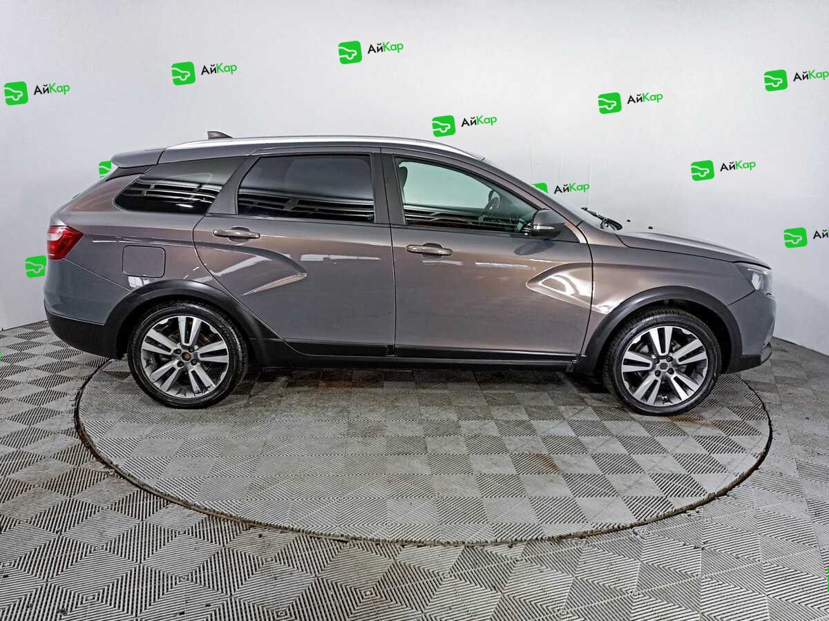 Lada (ВАЗ) Vesta с пробегом — 2017 год. Фото: #3