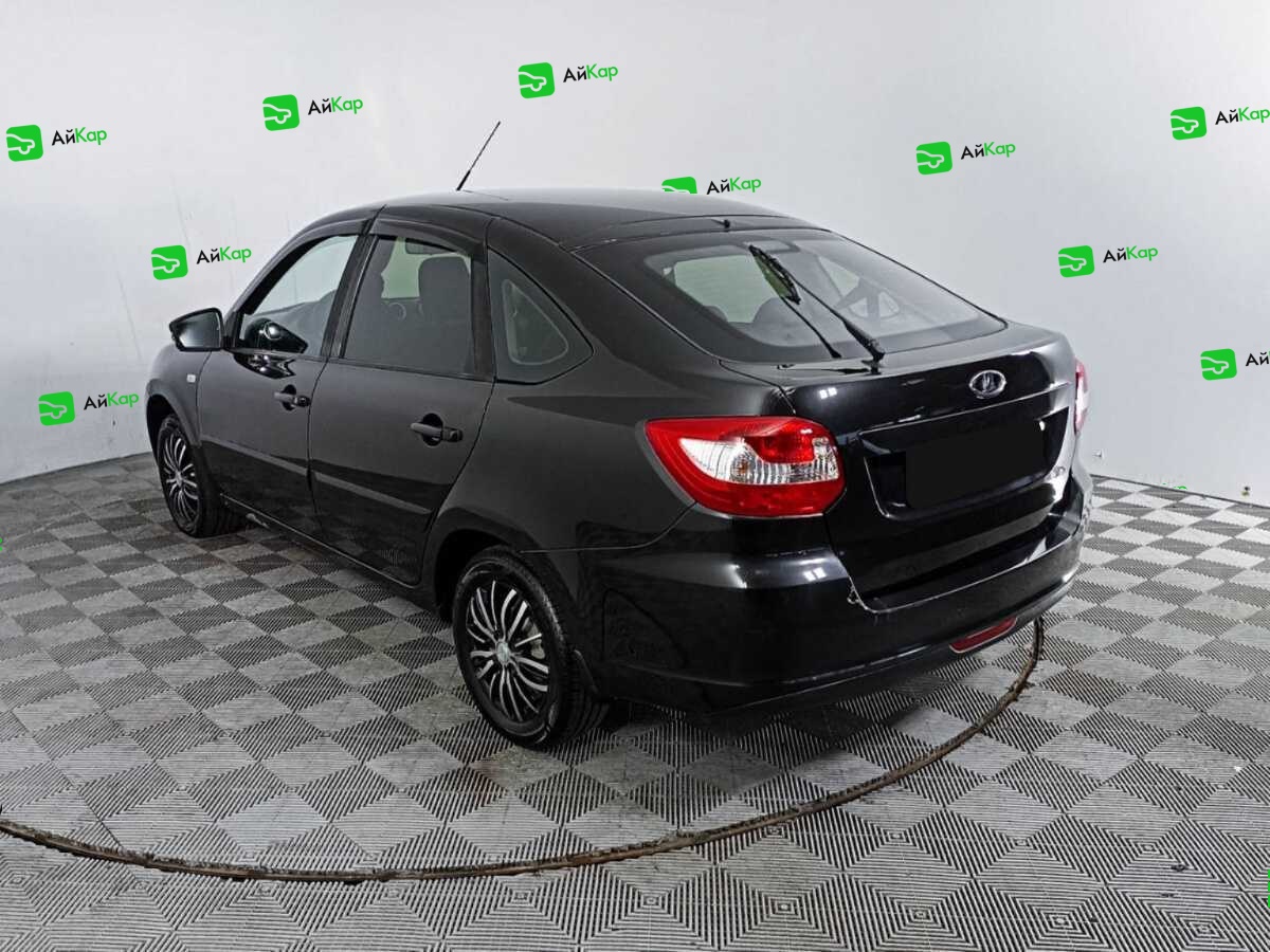 Lada (ВАЗ) Granta с пробегом — 2015 год. Фото: #6