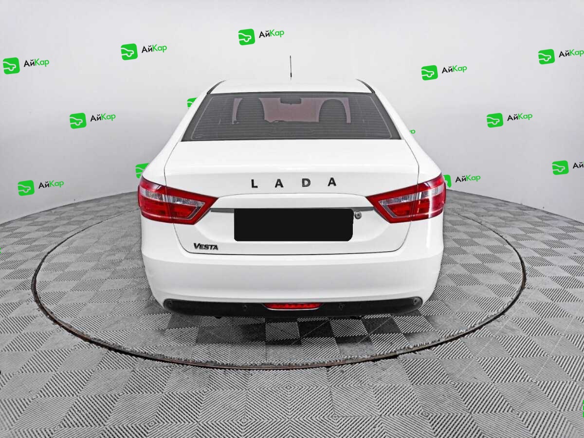Lada (ВАЗ) Vesta с пробегом — 2017 год. Фото: #5