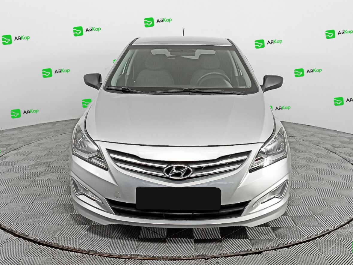 Hyundai Solaris с пробегом — 2015 год. Фото: #1