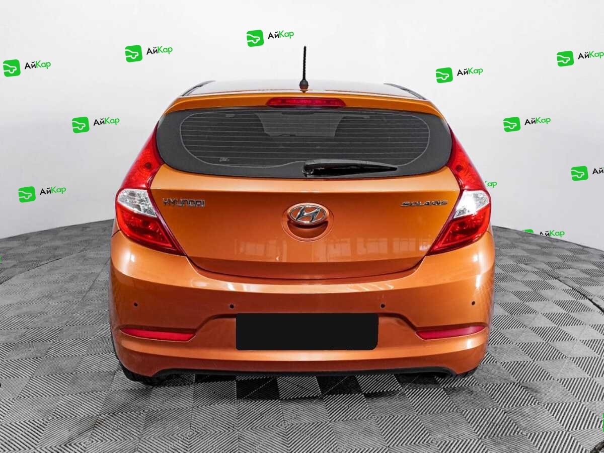 Hyundai Solaris с пробегом — 2014 год. Фото: #5